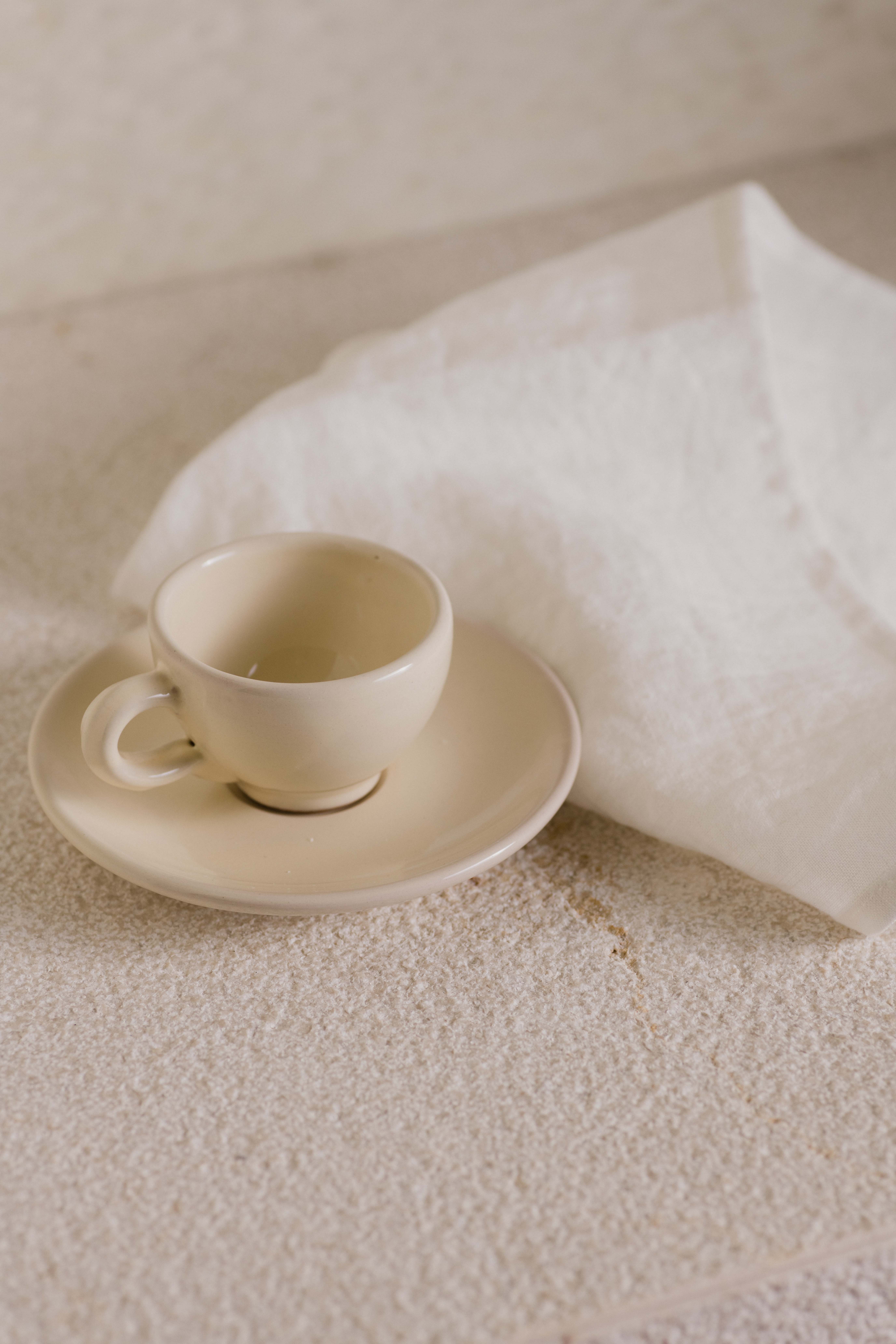 filiżanka espresso kremowa