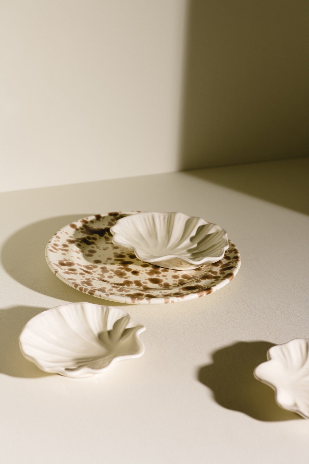 muszelka talerzyk ceramiczny