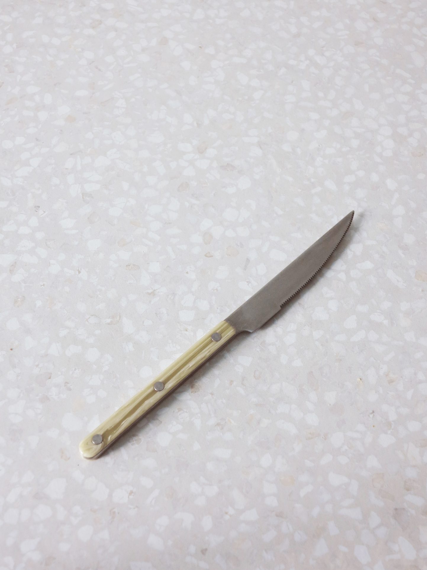 nóż niepolerowany sabre