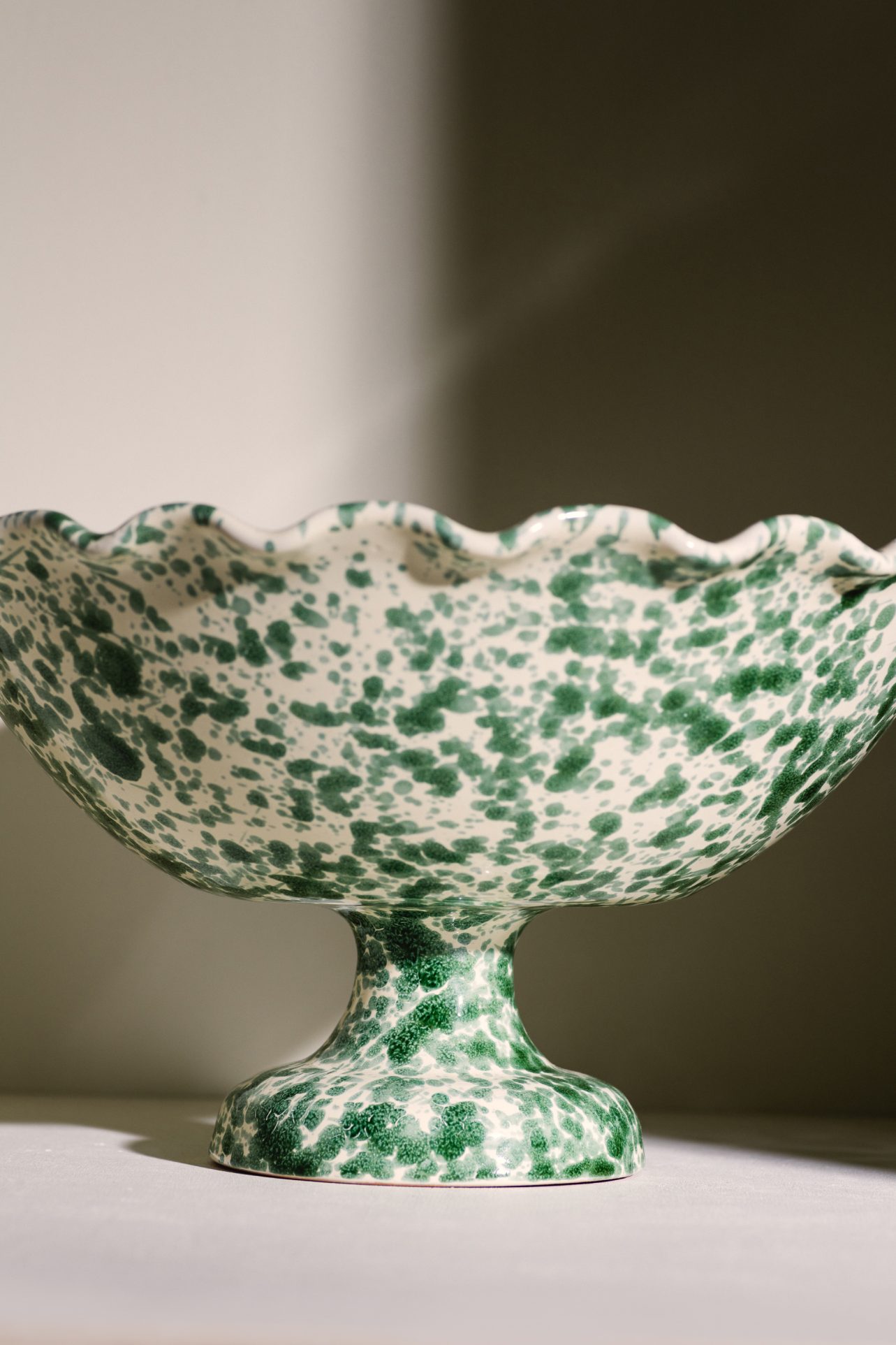 patera ceramiczna głęboka nakrapiana